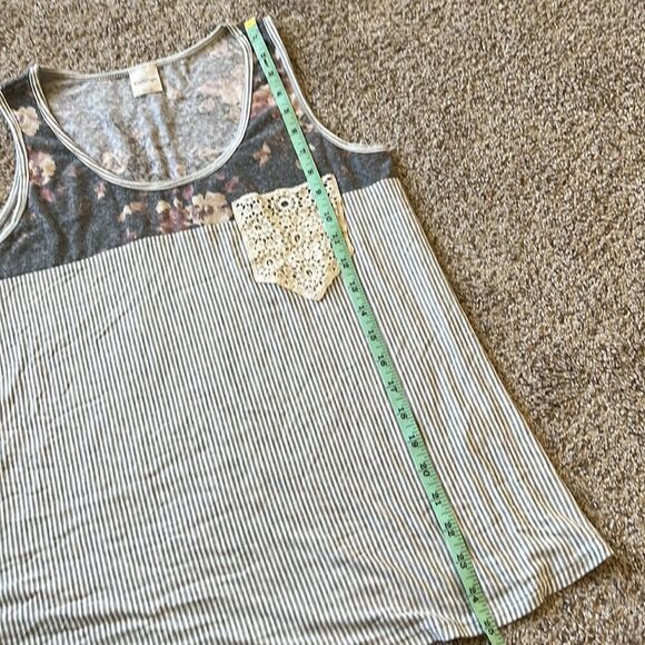 Multi-Print Tank Top - Picture 6 of 10